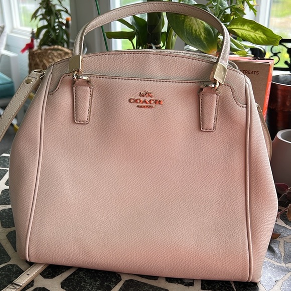 Coach Handbags - Coach leather Minetta crossbody bag. Creme/ivory color. Pebbled leather.